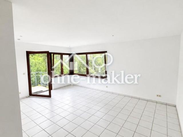 Renovierte 3 Zimmer Wohnung mit offenem Wohnkonzept, Weitblick und Garage