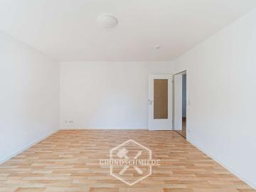 Renovierte 3 Zimmer Wohnung mit Balkon