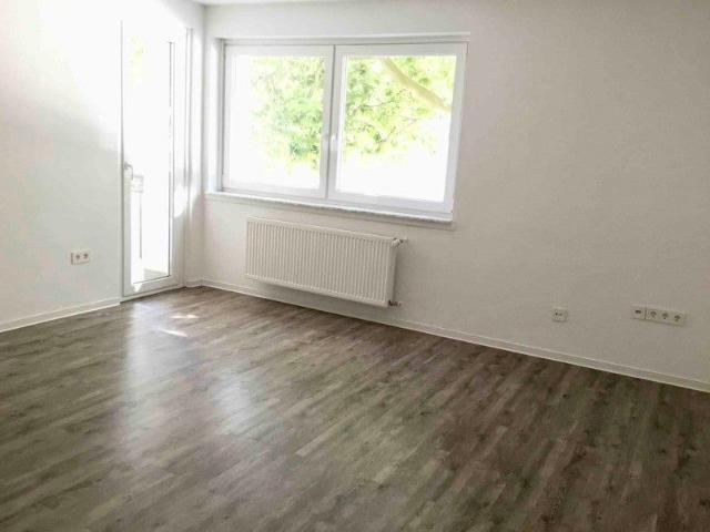 Renovierte 3 Zimmer Wohnung mit Balkon