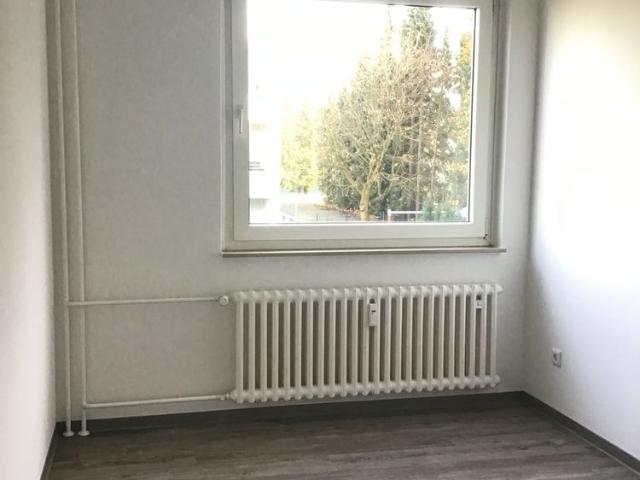 Renovierte 3 Zimmer Wohnung mit Balkon