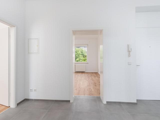 Renovierte 3 Zimmer Wohnung mit Balkon