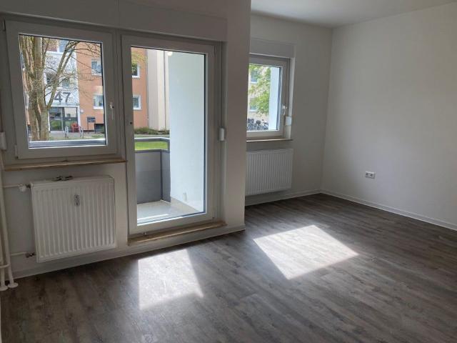Renovierte 3 Zimmer Wohnung mit Balkon
