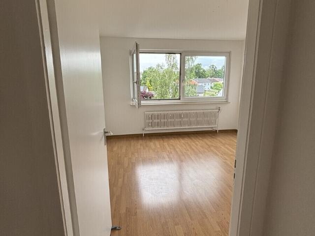 Renovierte 3 Zimmer Wohnung mit Balkon in Vellmar!