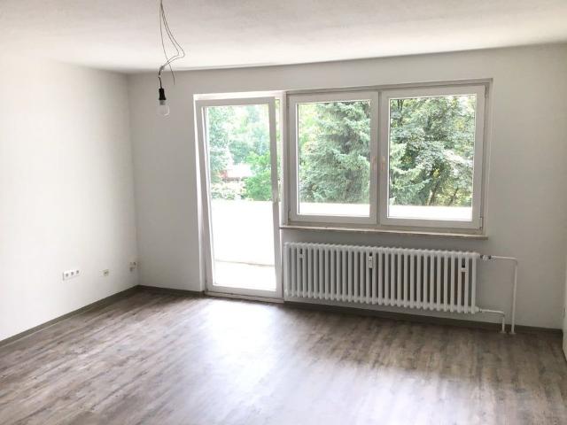 Renovierte 3 Zimmer Wohnung mit Balkon in Sennestadt