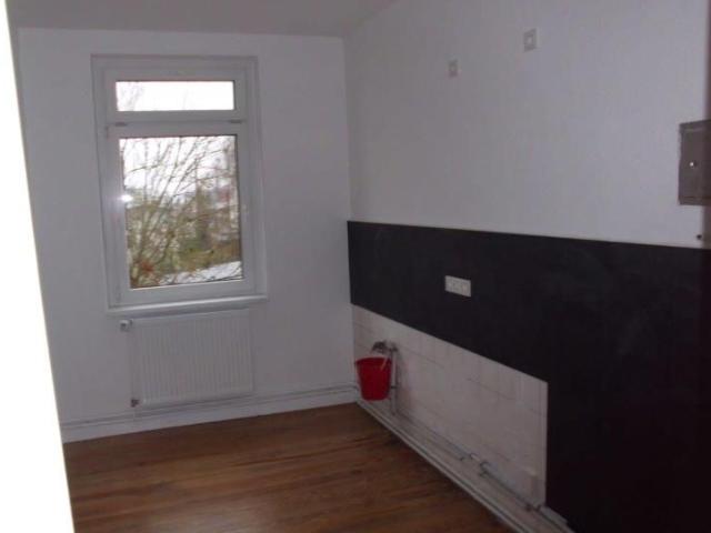 Renovierte 3 Zimmer Wohnung mit Balkon, Landreiterstraße in 19055 Schwerin