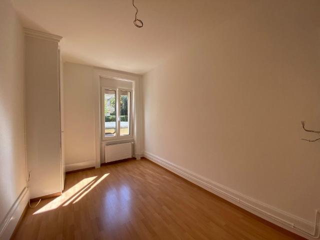 Renovierte 3 Zimmer Wohnung mit Charme zu vermieten – Biel