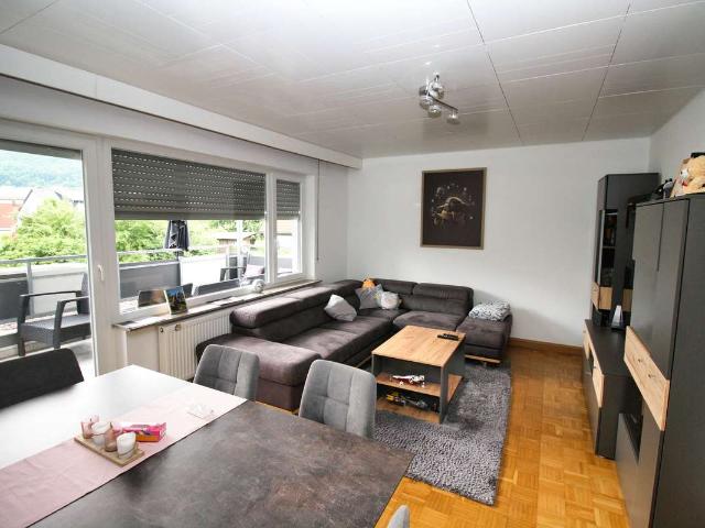 renovierte 3 Zimmer Wohnung mit Einbauküche in Oberkochen Tallage
