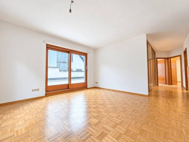Renovierte 3 Zimmer Wohnung mit großzügigen Terrassen mitten in Feldkirch!