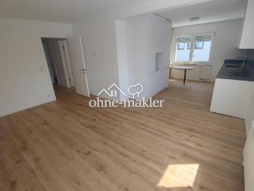 Renovierte 3 Zimmer Wohnung mit Küche, Balkon und Klima