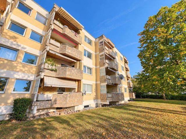 Renovierte 3 Zimmer Wohnung mit Loggia & Parkplatz in Ternitz