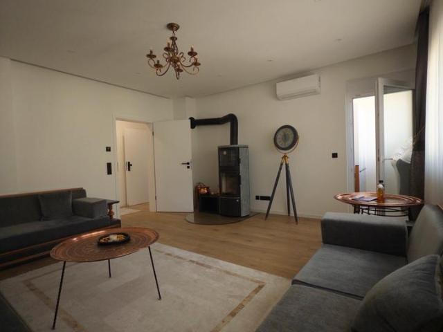 Renovierte 3 Zimmer Wohnung mit 93Qm in Zuffenhausen