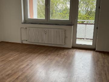Renovierte 3 Zimmerwohnung mit Balkon!