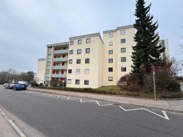 Renovierte 3 Zimmerwohnung mit TG Stellplatz