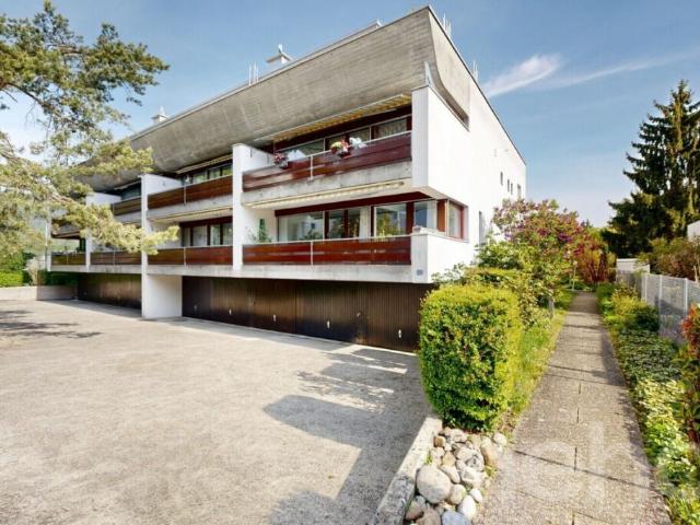 Renovierte 4.5 Zimmer Wohnung mit Balkon in Nidau