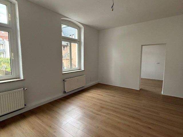 Renovierte 4 Raum Wohnung in Wilkau Haßlau ab sofort zu vermieten