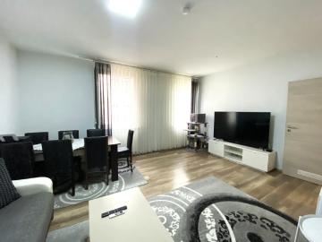Renovierte 4 Zimmer City Wohnung