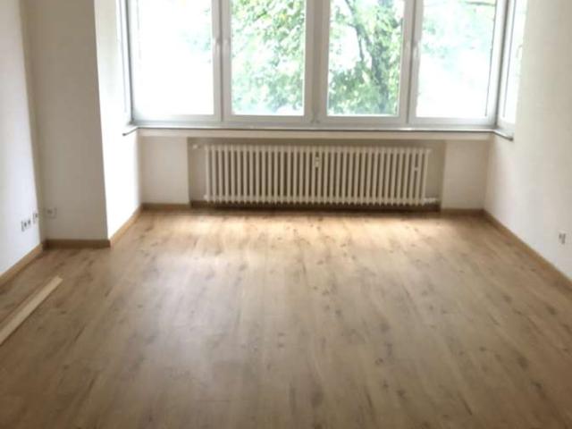 Renovierte 4 Zimmer Wohnung in zentraler Lage von Düsseldorf