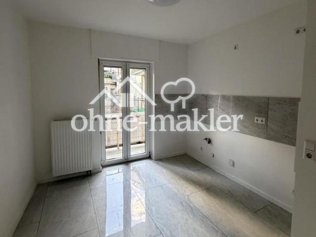 Renovierte 4 Zimmer Wohnung mit Balkon