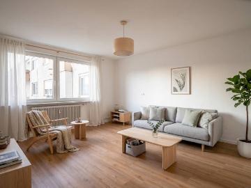Renovierte 4 Zimmerwohnung mit Balkon, Fahrstuhl und TG Platz in Bielefeld Stieghorst