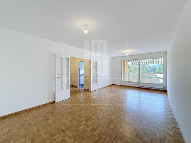 Renovierte 5 Zimmer Wohnung in Cologny
