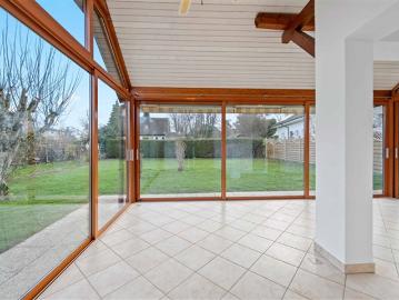 Renovierte 5 Zimmer Doppelhaushälfte mit Garten Yens