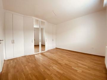 Renoviertes 4.5 Zimmer Haus mit Sitzplatz und Keller Ideal für Singles, Paare oder kleine Familien