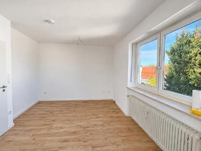 Renoviertes 1 Zimmer Appartement mit neuer Einbauküche