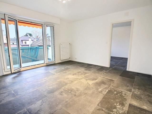 Renoviertes 2.5 Zimmer Apartment mit Balkon – Hypercentrum von Morges