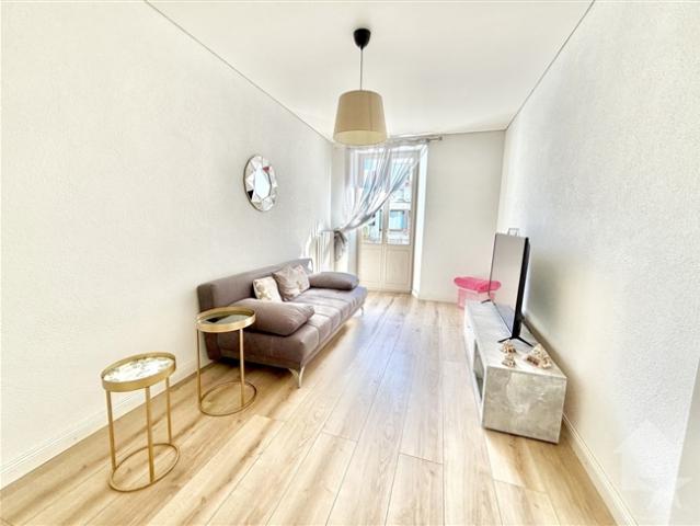 Renoviertes 2.5 Zimmer Apartment mit Garagenbox!