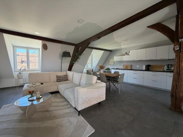 Renoviertes 2,5 Zimmer Apartment mit Terrasse im Herzen von Porrentruy