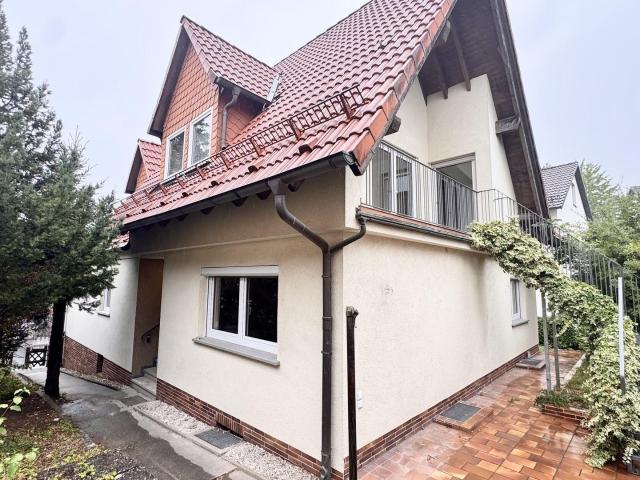 Renoviertes und großzügiges Haus in begehrter Lage in Coburg Scheuerfeld. Ohne Makler