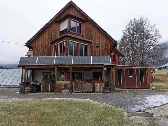 Renoviertes Wohnhaus mit großen Wohnräumen in Tragöss Nahe Grüner See zu kaufen !