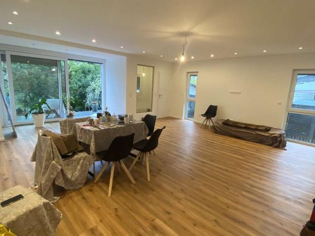 Renoviertes Zweifamilienhaus mit Garten & Einliegerbereich in Maintal Dörnigheim