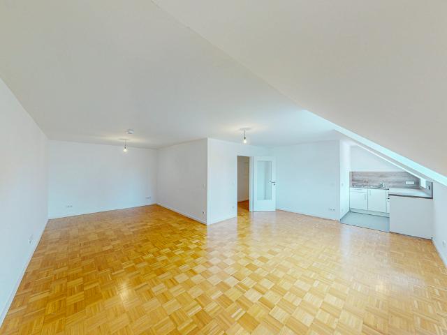Renoviertes Apartment mit Einbauküche und renoviertem Bad