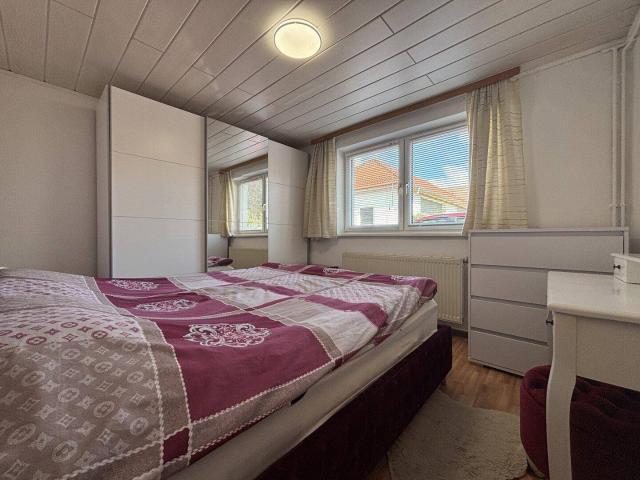 Renoviertes Bauernhaus mit 4 Zimmern, 81m² Wohnfläche, 2 Garagen, Garten Top Ausstattung in Haugsdorf!