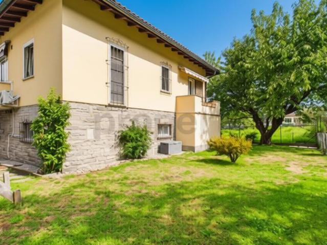Renoviertes Einfamilienhaus 2018 und 2023 mit grossem Garten