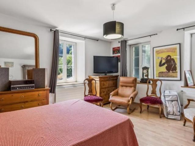 Renoviertes Haus mit Charakter und großzügigen Räumlichkeiten