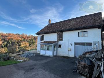 Renoviertes Haus in einer Sackgasse des Weilers Mormont