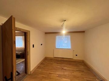 Haus zur Miete in 6130 - Garten