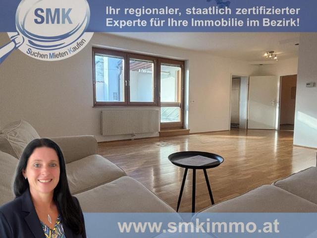 Renoviertes helles Apartment mit großer Terrasse!