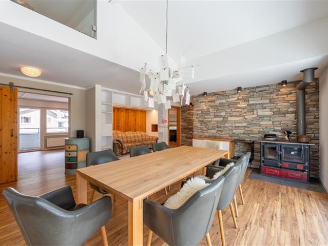 Renoviertes Maisonette Zuhause mit Seeblick!