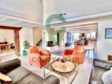 Renoviertes Penthouse mit atemberaubendem Blick auf die Weinberge, den