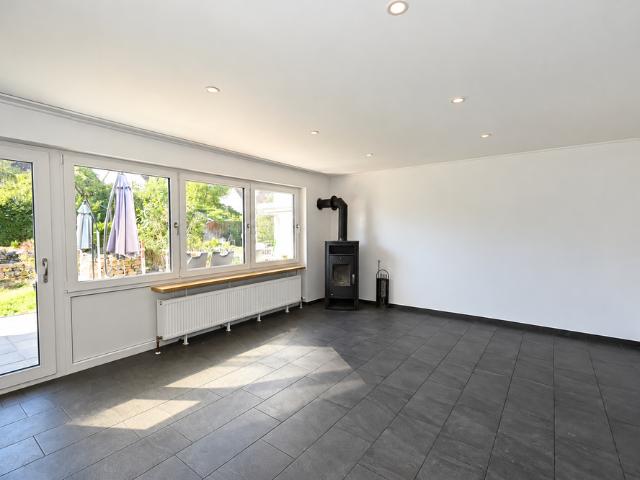Renoviertes Reihenmittelhaus mit Atelier in schöner Lage!