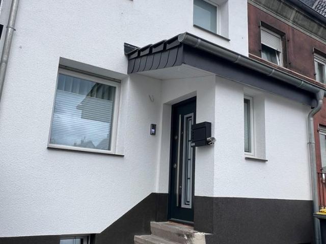 Renoviertes Reihenmittelhaus mit großem Garten – provisionsfrei