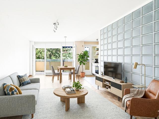 Renoviertes Studio · Sonniger Balkon · Freie Aussicht
