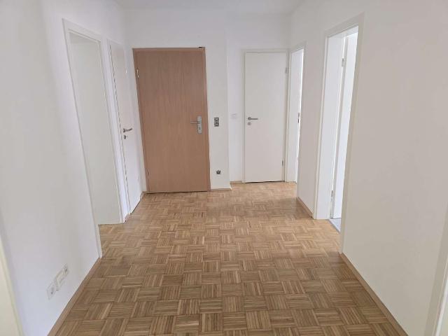 Renovierte/Sanierte 4,5 Zimmer Wohnung mit neuem Bad