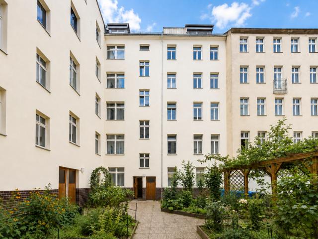 Renovierungsbedürftig: Bezugsfreie 2 Zi Wohnung in Neukölln nahe Schillerkiez