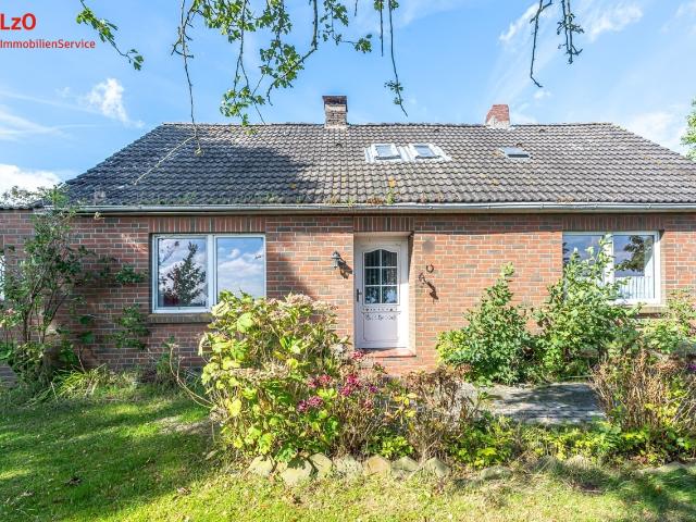 Renovierungsbedürftig mit guter Substanz Einfamilienhaus auf großem Grundstück im Wangerland