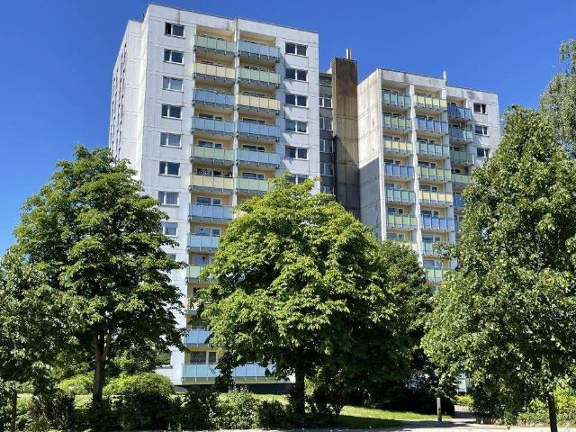 Renovierungsbedürftige Eigentumswohnungen mit Blick auf die Kieler Förde!