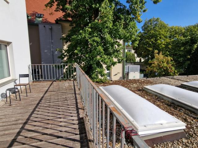 Renovierungsbedürftige 2 Zimmer Neubauwohnung mit Balkon im1 Liftstock
